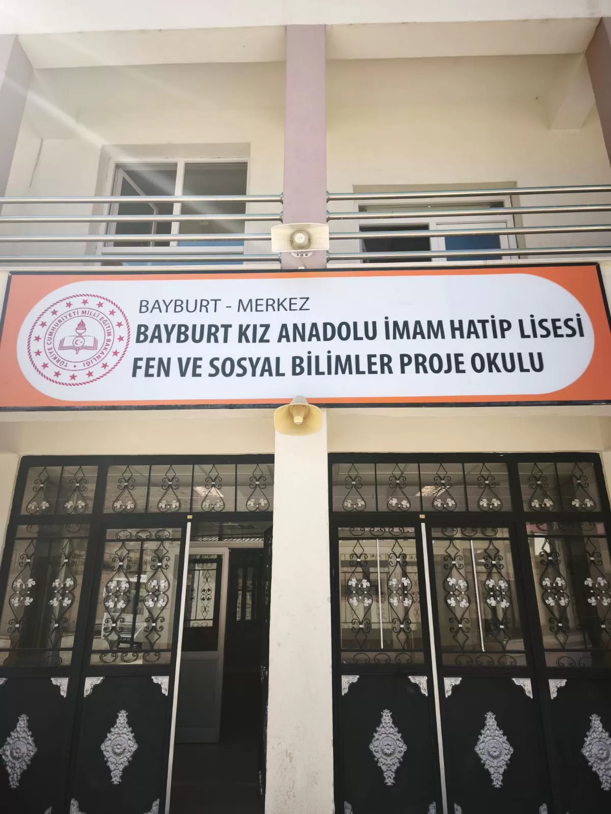 Bayburt Kız İmam Hatip Lisesi Fen ve Sosyal Bilimler Proje Okulu Spor Salonu