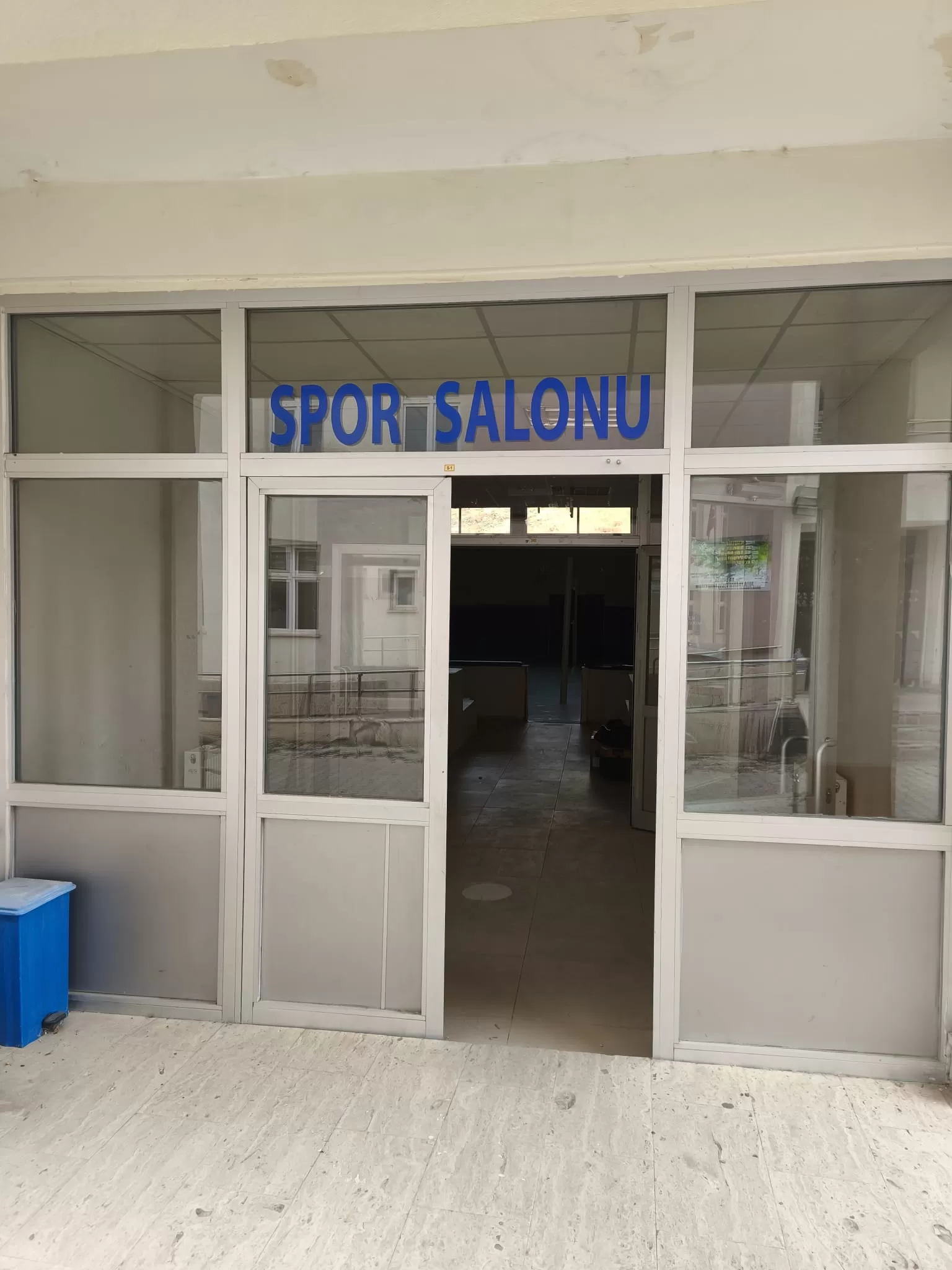 Bayburt Kız İmam Hatip Lisesi Fen ve Sosyal Bilimler Proje Okulu Spor Salonu